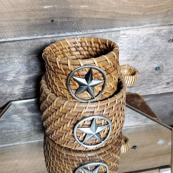 Texas Star Wicker Trinket Baskets - Set of 2. - Picture 2 of 4